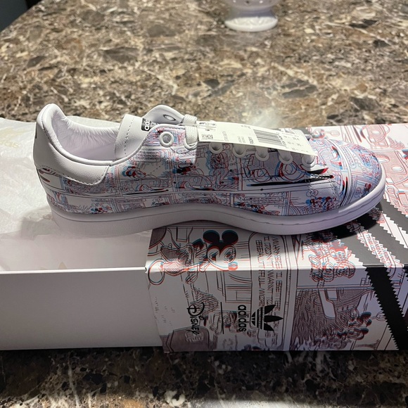 stan smith mickey mouse 3d
